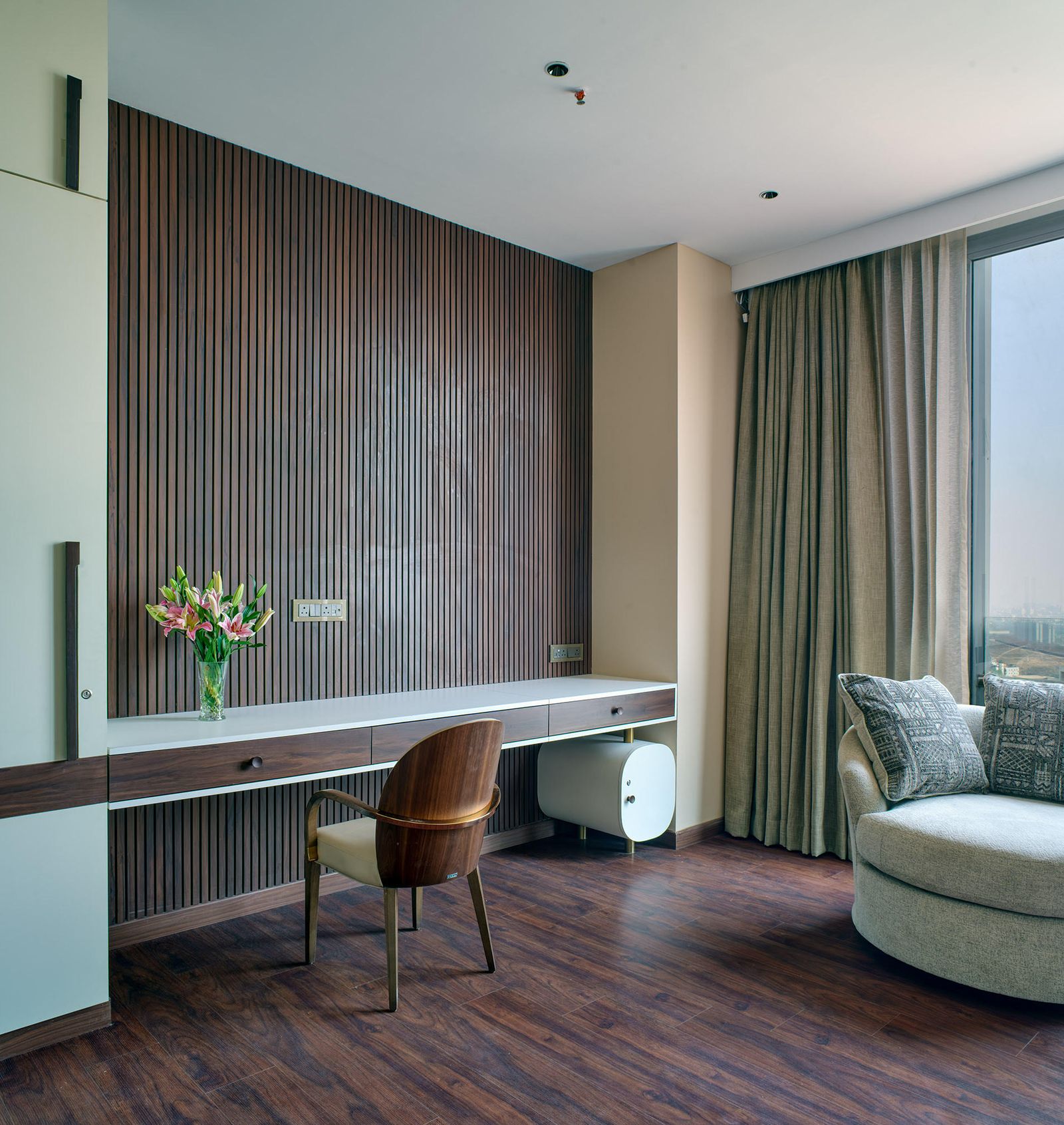 A Symphony of the Earth & the Sky — Residential — Pune